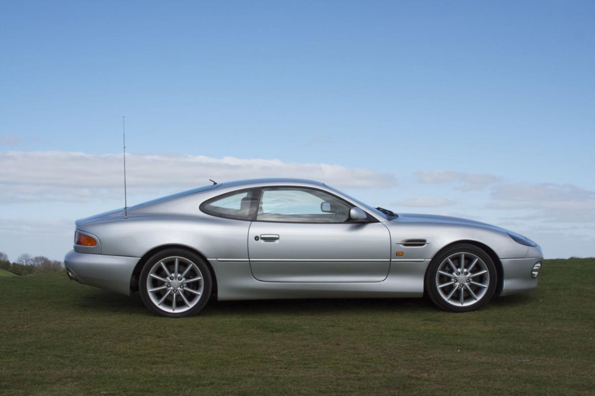 Aston1.jpg