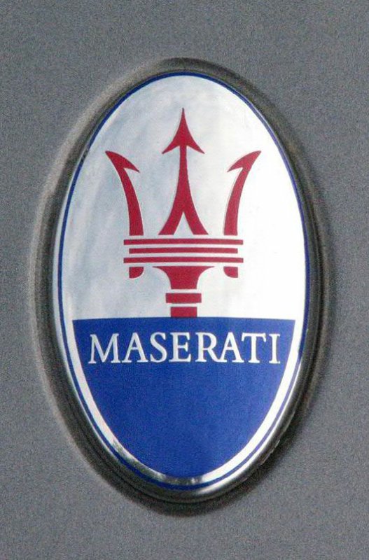 maserati_hood_emblem.jpg