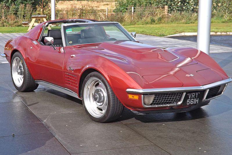 1970_Chevrolet_Corvette_Stingray,_front_right_(UK).jpg