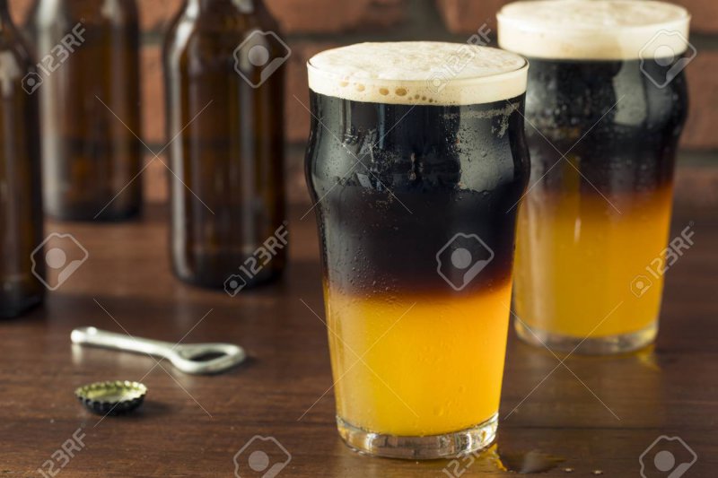 94427642-irish-layered-black-and-tan-beer-with-lager-and-stought.jpg