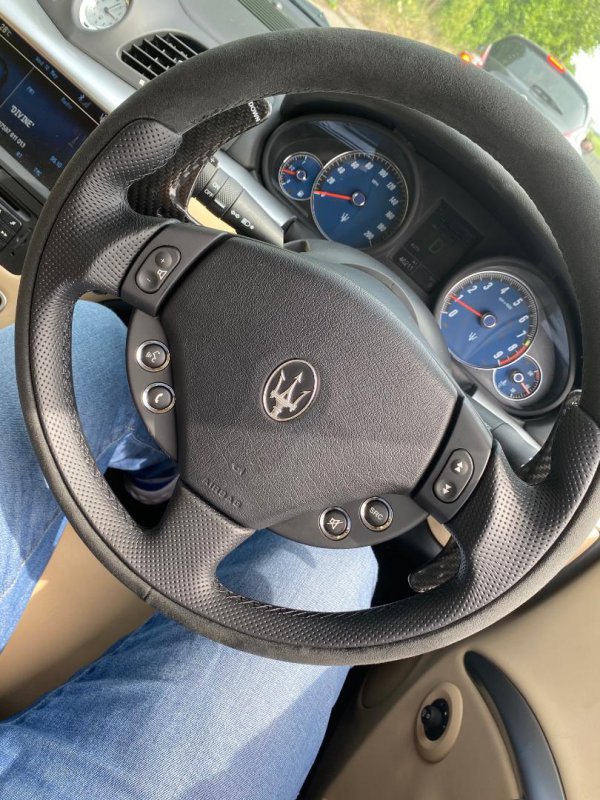 Maserati Steering wheel.jpg